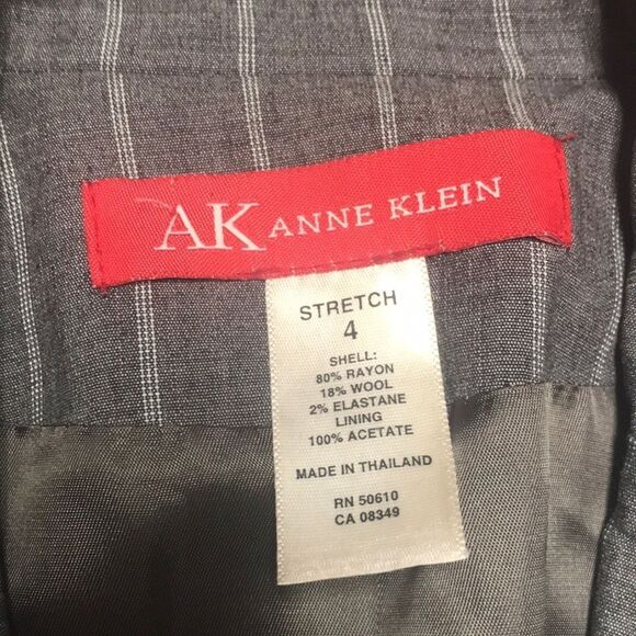 COPY - Anne Klein Gray Stripped Blazer, size 4 - Picture 2 of 5